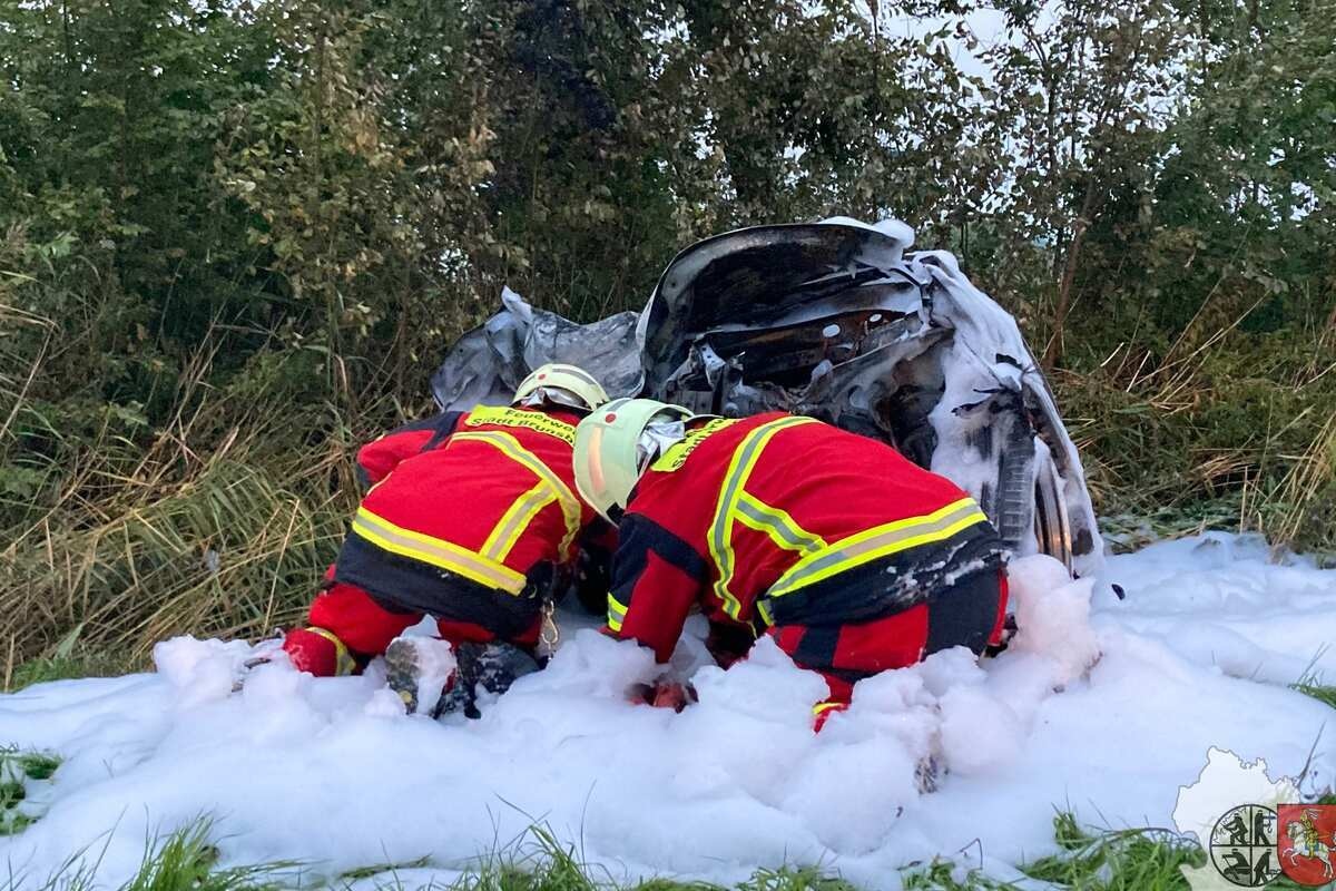 Nach Tragischem Unfall Mit Drei Toten In Brunsb Ttel Fahrer Und