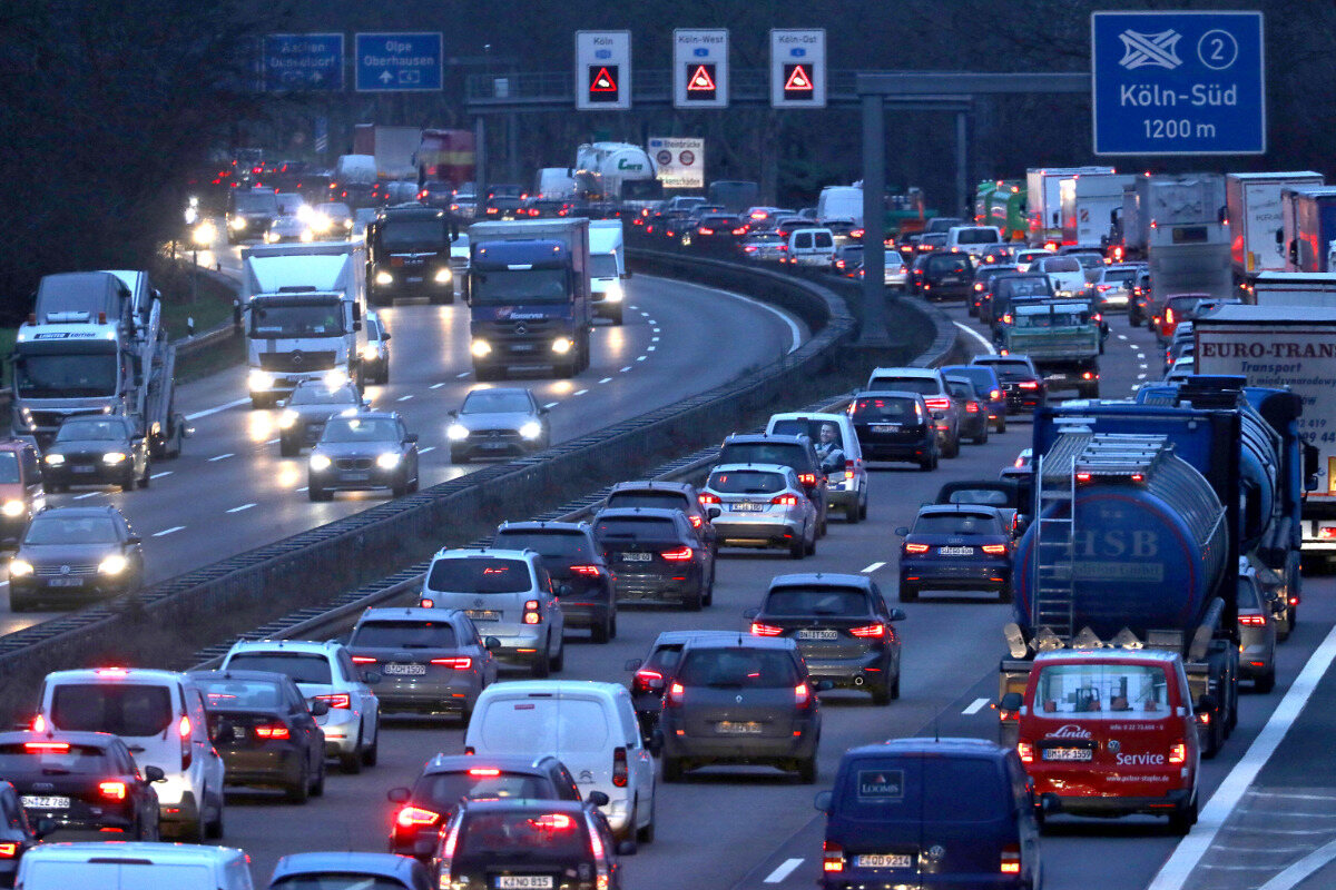 Gründonnerstag ist Stau Tag In diesem Zeitraum sollten Reisende aus