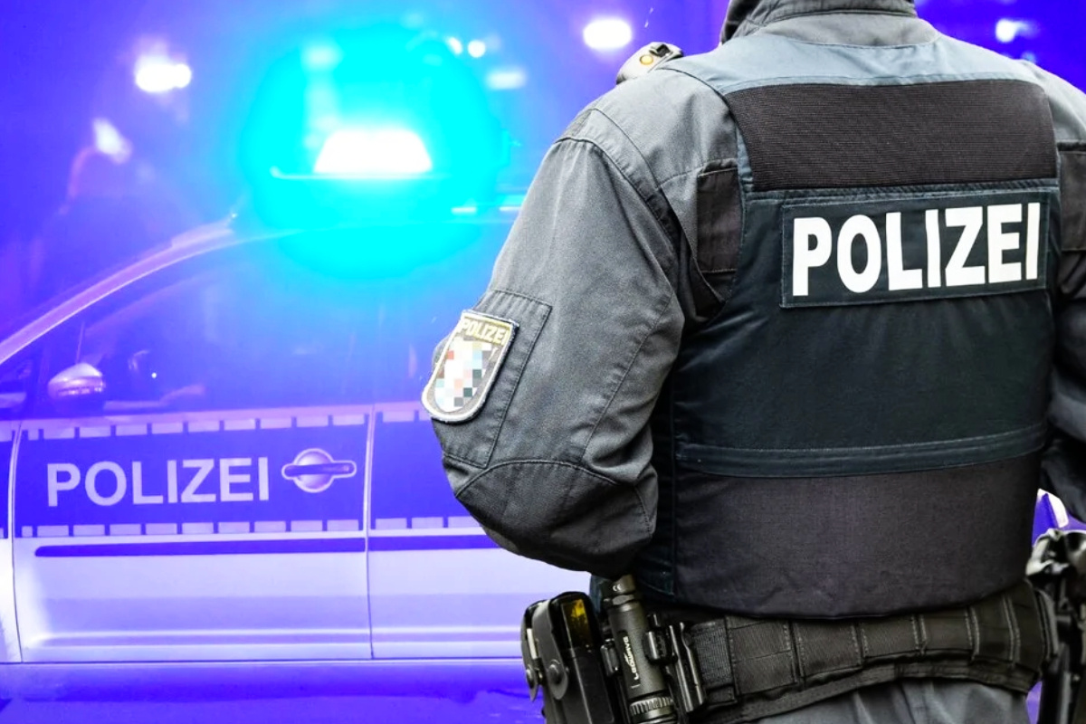 Nach Schwerem Raub An Tankstelle In Limbach Oberfrohna Polizei Sucht