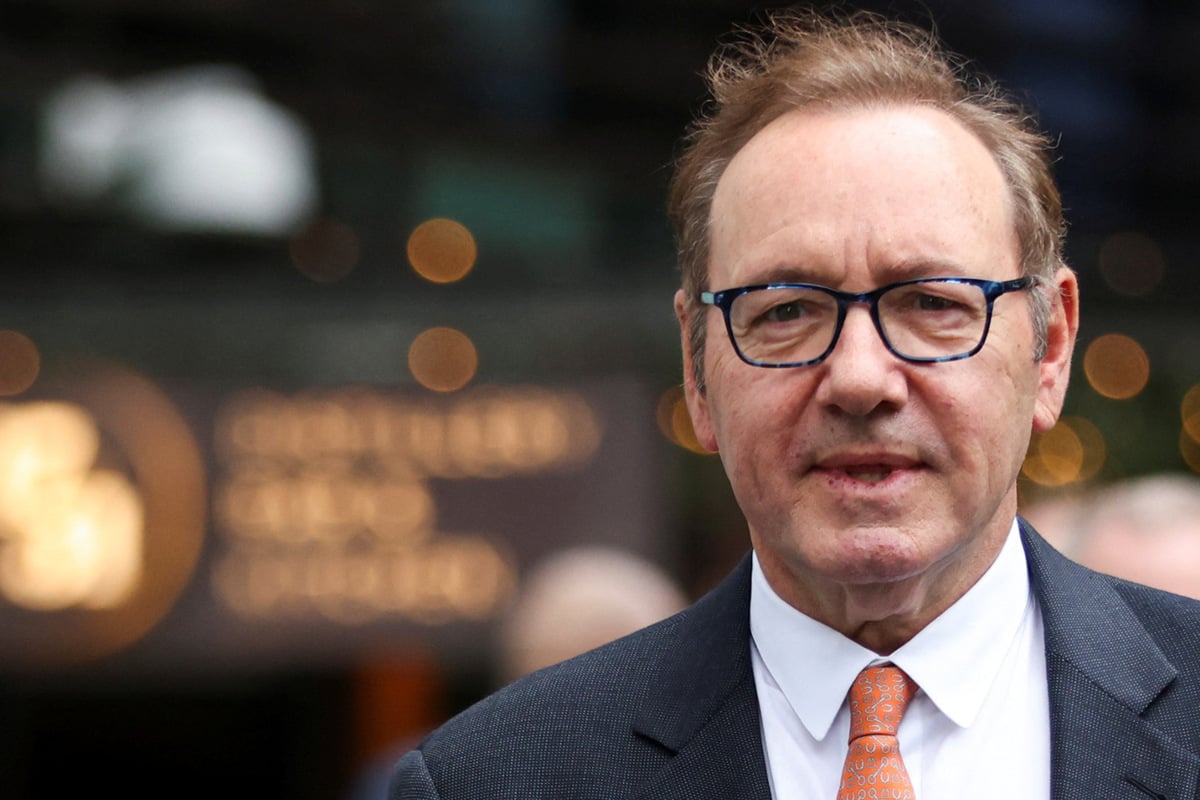 Kevin Spacey Sex Offenses Trial Approaches Decision As Jury Retires To
