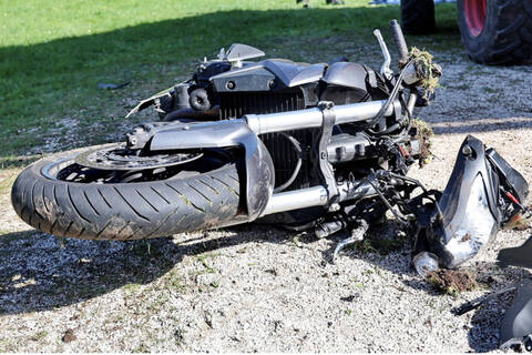 Unfall Auf B305 In Bayern Junger Biker Stirbt Bei Horror Crash Auf