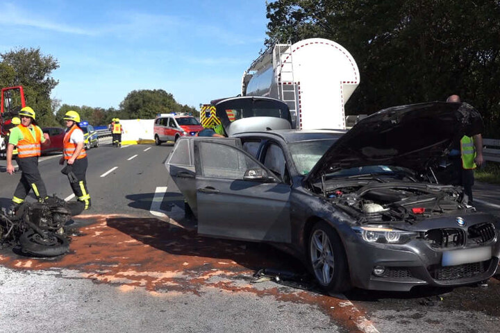 T Dlicher Unfall Auf Autobahnbr Cke Motorradfahrer Schleudert