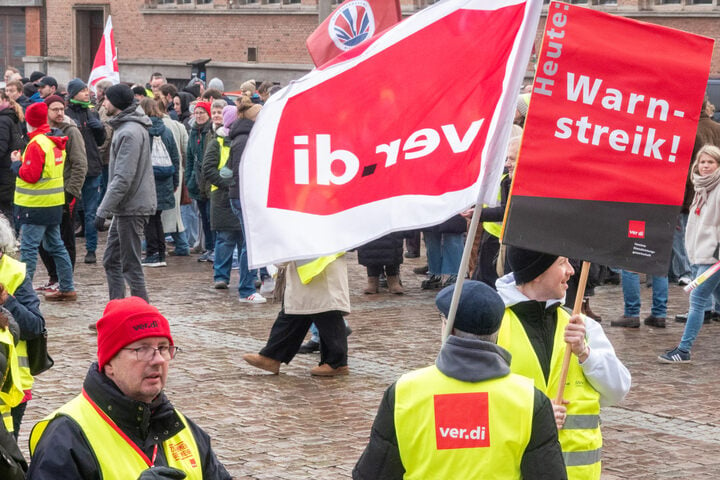 Auch Kitas Betroffen Verdi Ruft Zu Warnstreiks Auf