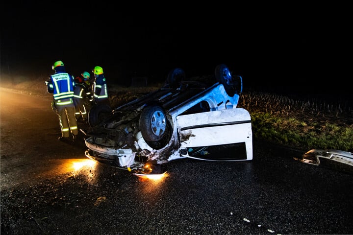 Unfall in Oldenburg 21 Jährige überschlägt sich mit ihrem Wagen und