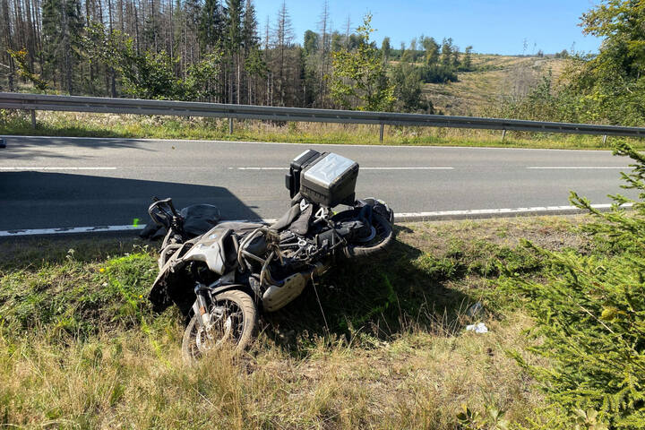 Unfall Bei Schierke Mann Nach Sturz Mit Motorrad Schwer Verletzt