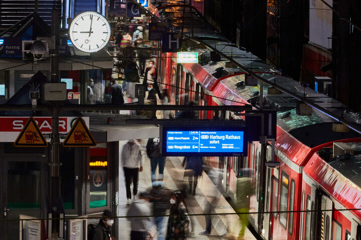 Hochbahn Hamburg Streik Wird Der Betrieb Am Mittwoch Komplett