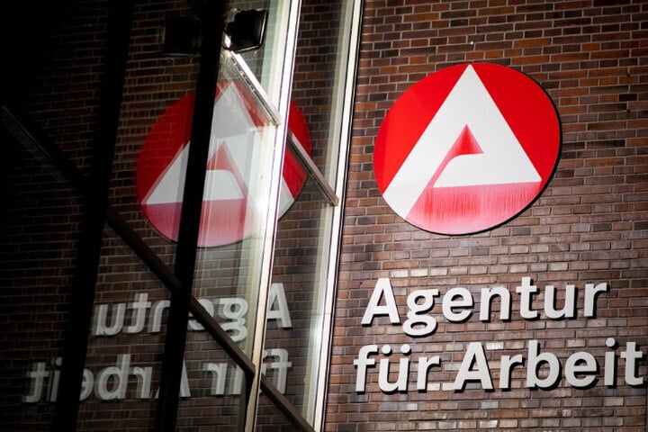 Arbeitslosigkeit Trotz Fachkr Ftemangel In Bayern Millionen F R