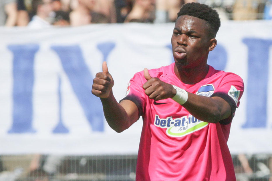 Eintracht Frankfurt soll an Herthas Jordan Torunarigha interessiert sein.