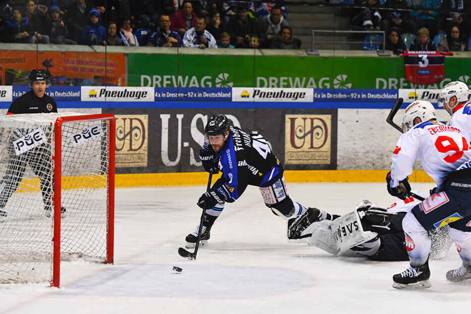 Wahnsinn! Solche Chancen ließ Nick Huard (l.) am Sonntag gegen Heilbronn ungenutzt liegen. Zum Glück gewannen die Eislöwen auch so.