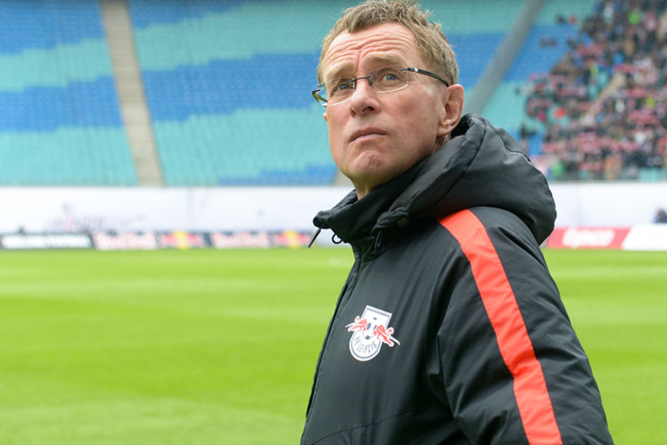 Ralf Rangnick (59) steht vor der schwierigen Aufgabe, einen Nachfolger für Hasenhüttl zu finden.