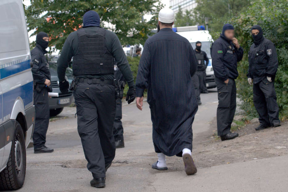 2015 fand bei der Ibrahim-al-Khalil-Moschee eine Razzia statt.