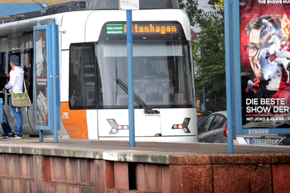 Die moBiel-Straßenbahnen stehen am Dienstag komplett. Auch die Buslinien sind betroffen.