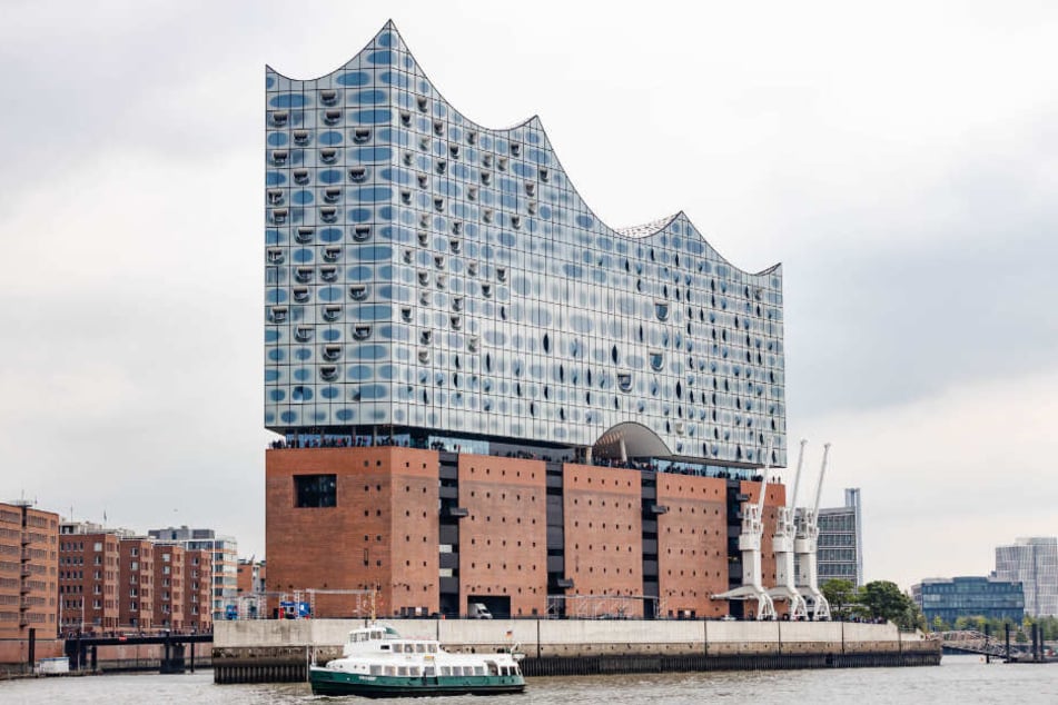 Bastille tritt am Samstagabend in der Elbphilharmonie auf.