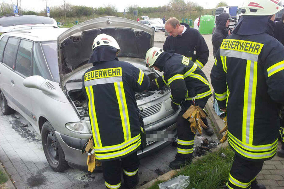 Die Feuerwehr Leinefelde konnte sich auf die beiden RB-Fans verlassen. Sie hatten den Brand bereits vor Anrücken der Einsatzkräfte unter Kontrolle gebracht.