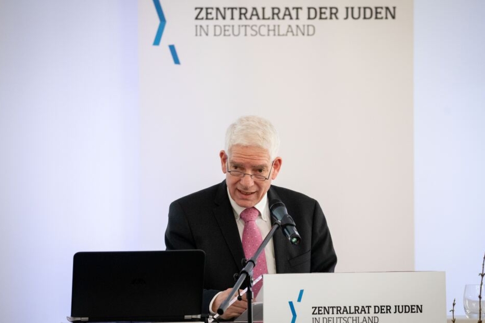 Josef Schuster, Präsident des Zentralrats der Juden, übt scharfe Kritik an der Privat-Kapelle von Franz Graf.