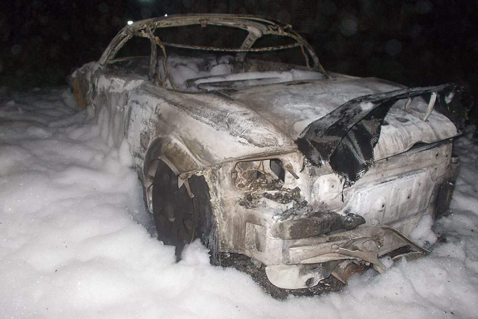 Der Audi TT ist nur noch Schrott.