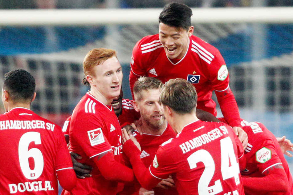 Der Spieler des Hamburger SV sind oben auf und freuen sich auf das letzte Spiel das Jahres.
