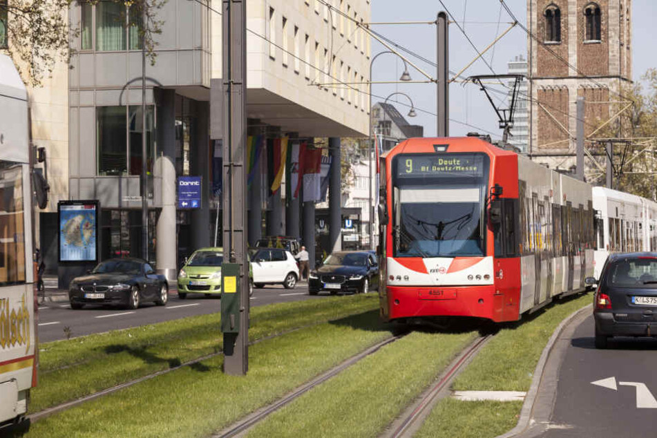 Die Busse und Bahnen transportieren immer mehr Fahrgäste.
