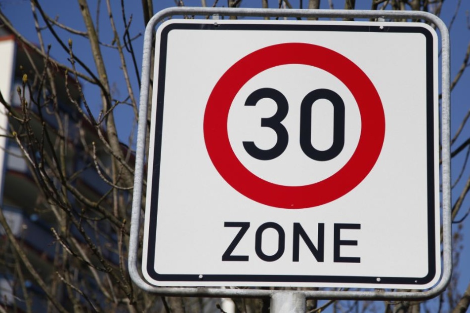 Auf der Bergisch Gladbacher Straße wird eine 30er Zone (Symbolbild).