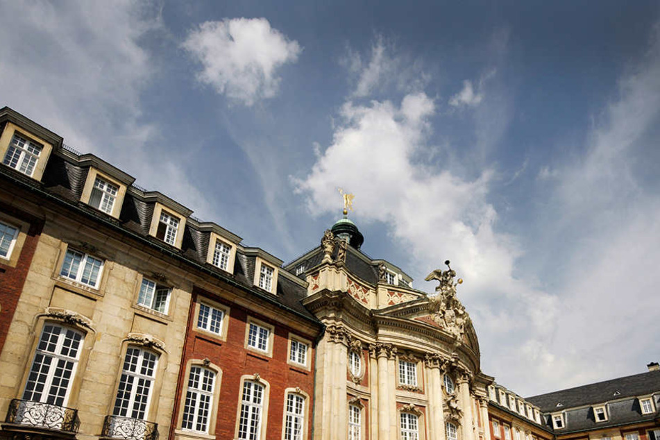 Die Uni Münster greift hart durch.