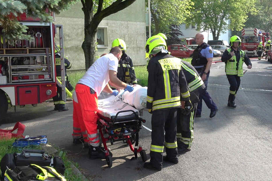 Die Feuerwehr war bereits vor Ort und wollte Danny H. retten, doch er sprang aus dem Fenster.