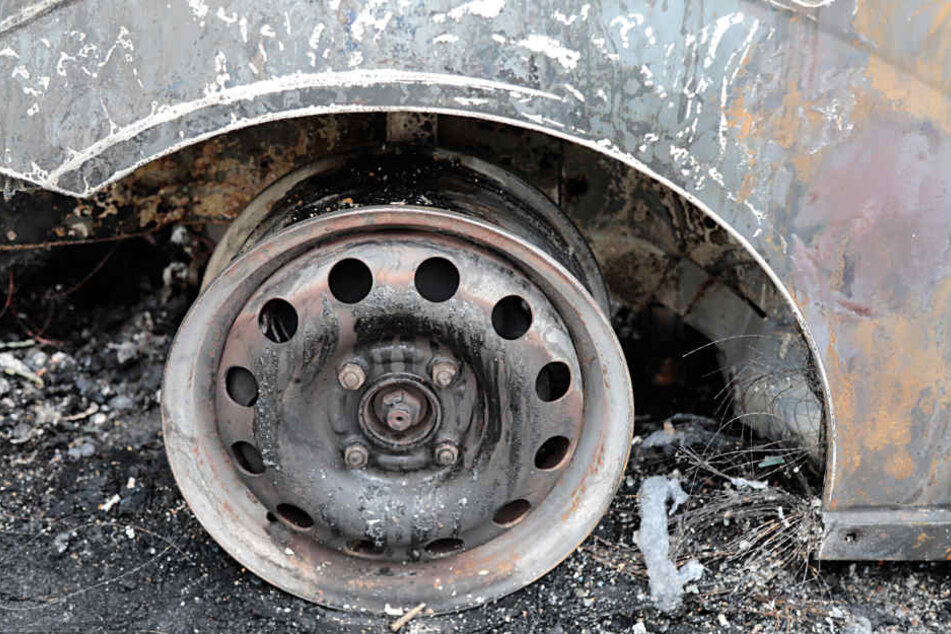 Auf der A72 bei Hartenstein ist ein Skoda ausgebrannt. (Symbolbild)