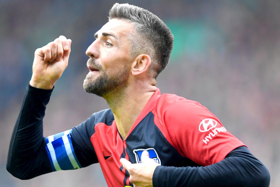 Herthas Vedad Ibisevic forderte gegen Bremen eine Gelbe Karte für sich selbst.