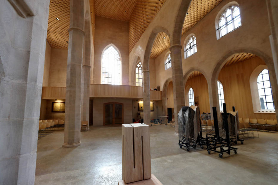 Die historische Nürnberger Kirche St. Martha erstrahlt endlich wieder im neuen Glanz.