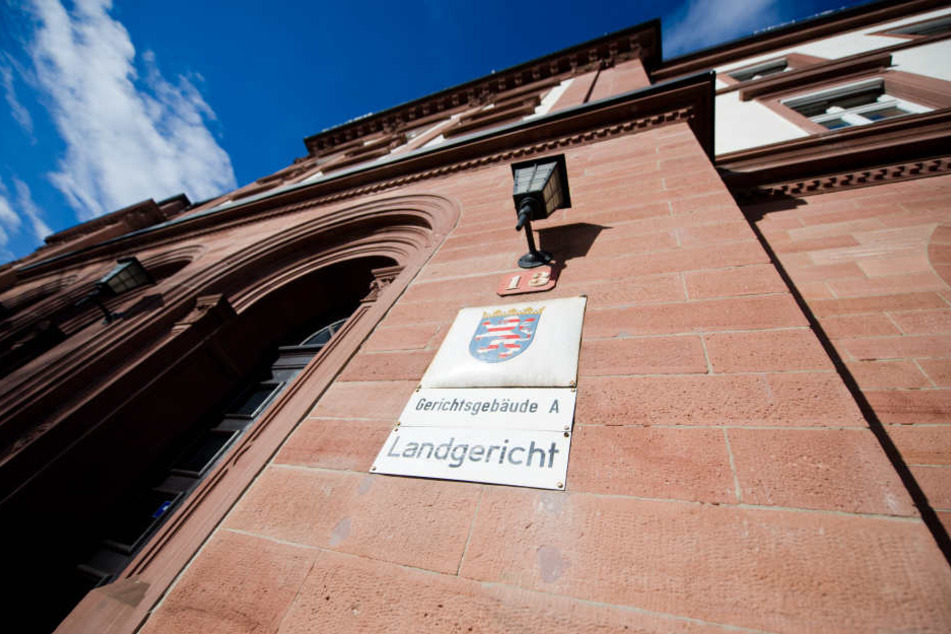 Am Landgericht Darmstadt wurde von der Staatsanwaltschaft Revision gegen den Freispruch zu Gunsten des 33-jährigen Angeklagten eingelegt (Symbolbild).