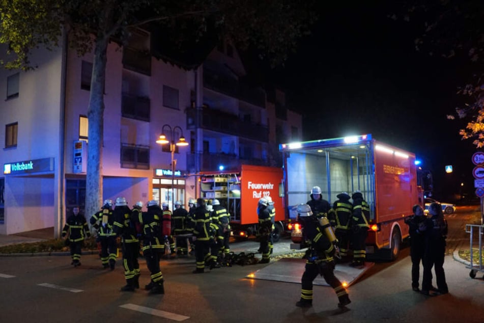 Feuerwehrleute am Einsatzort.