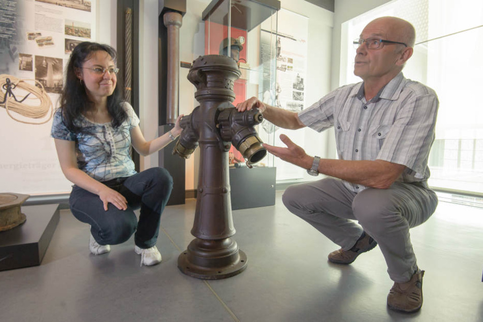 Ein historischer Hydrant aus dem Cainsdorfer Eisenwerk ist in den Priesterhäusern zu sehen.