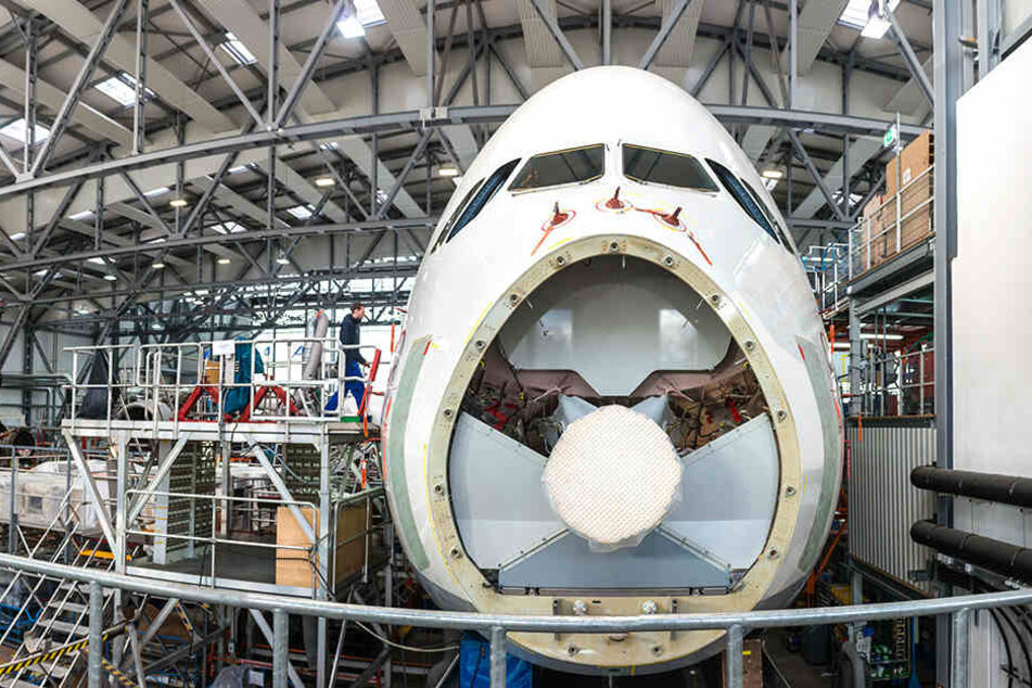 An den Elbe Flugzeugwerken sind die Singapurer als Mehrheitseigner beteiligt.