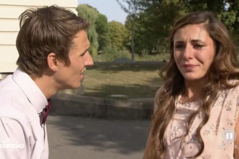 Die 15-teilige erste Staffel endete mit Tränen am Traualtar. Janette (r.) konnte Rico (l.) nicht heiraten, da sie seinen Bruder Dennis liebt.