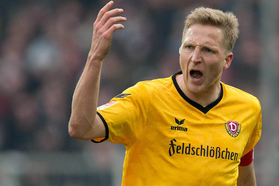 Er ackerte, er grätschte und er schimpfte: Dynamo-Kapitän Marco Hartmann war mit dem Auftritt seiner Truppe alles andere als einverstanden.