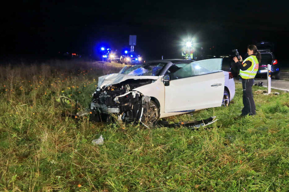 Ein Vorfahrtfehler einer 18-Jährigen sorgt für einen schweren Verkehrsunfall mit. acht Verletzten.