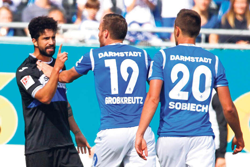 Keine Angst vor großen Namen! Beim Spiel in Darmstadt legte sich Nils Teixeira mit
Weltmeister Kevin Großkreutz an.