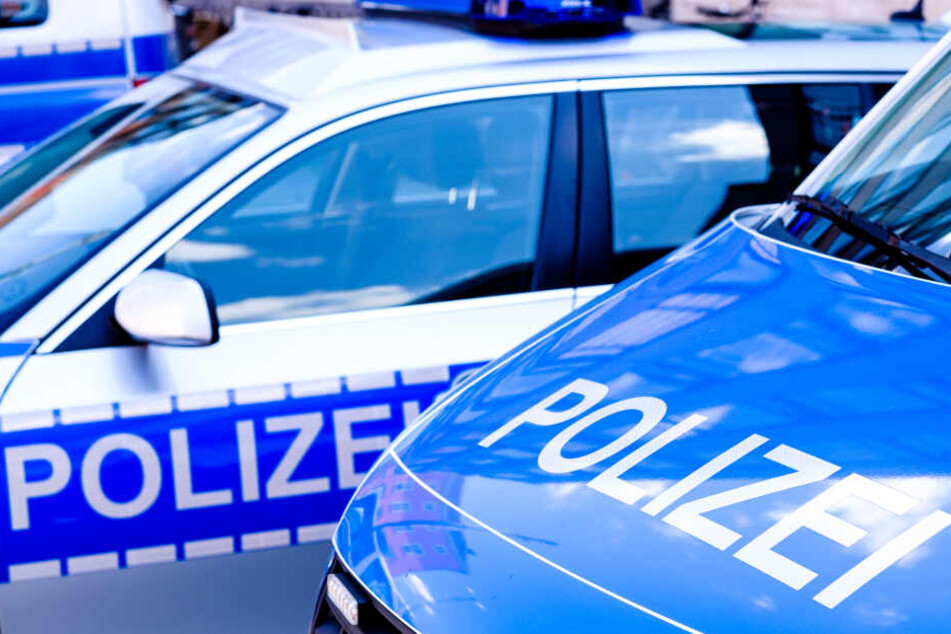 Nach einem Raub in Leipzig-Grünau hat die Polizei nun eine Täterbeschreibung veröffentlicht. (Symbolbild)