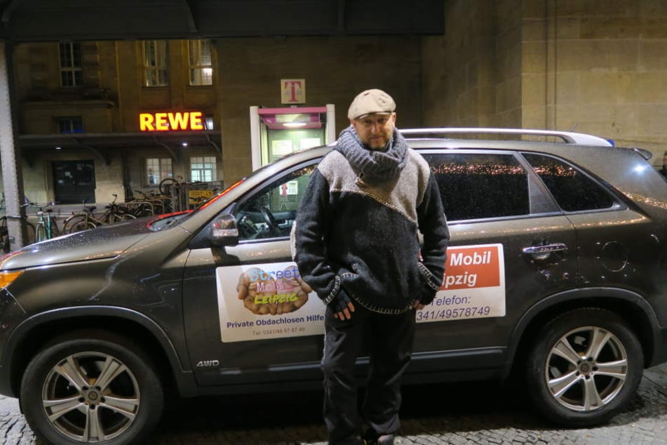 Seit einem Jahr betreiben Basti Schauer und seine Familie das Street Mobil, eine private Obdachlosenhilfe.