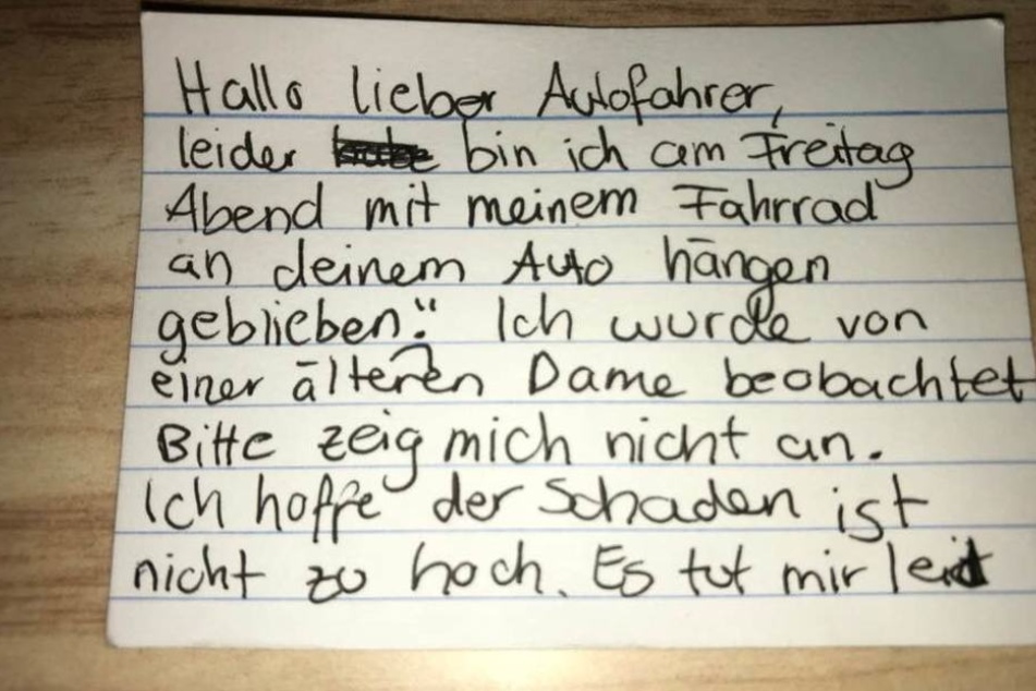 Die Nachricht in seinem Auto hilft René Kessay kaum weiter.