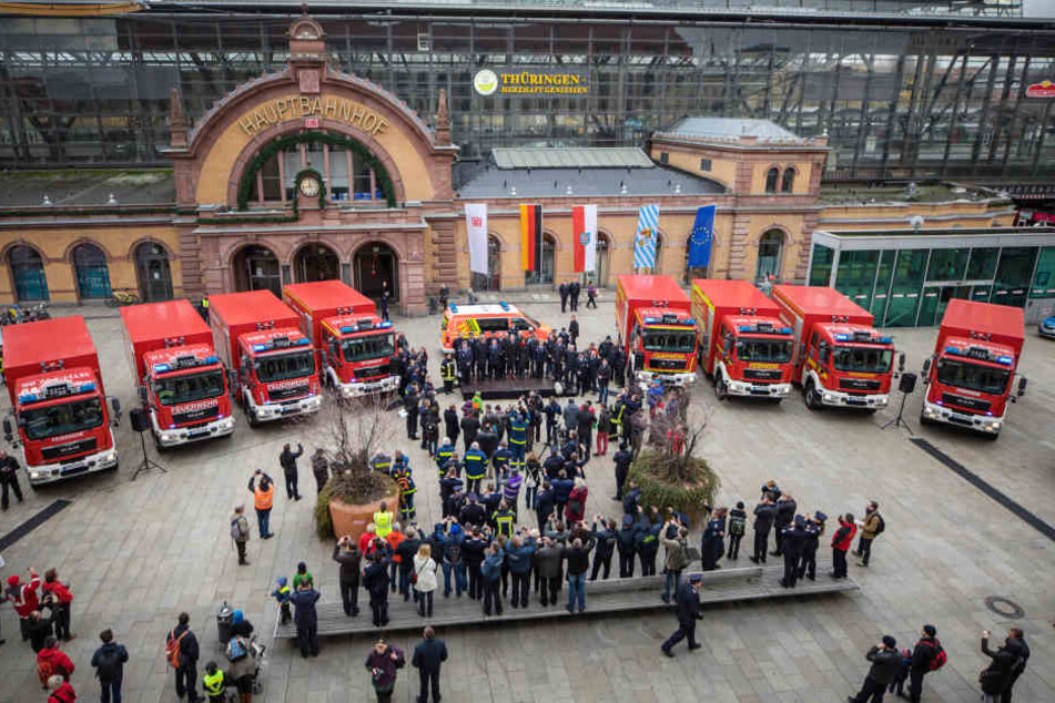 Neun neue Fahrzeuge gab es für die Feuerwehren entlang der neuen ICE-Strecke.