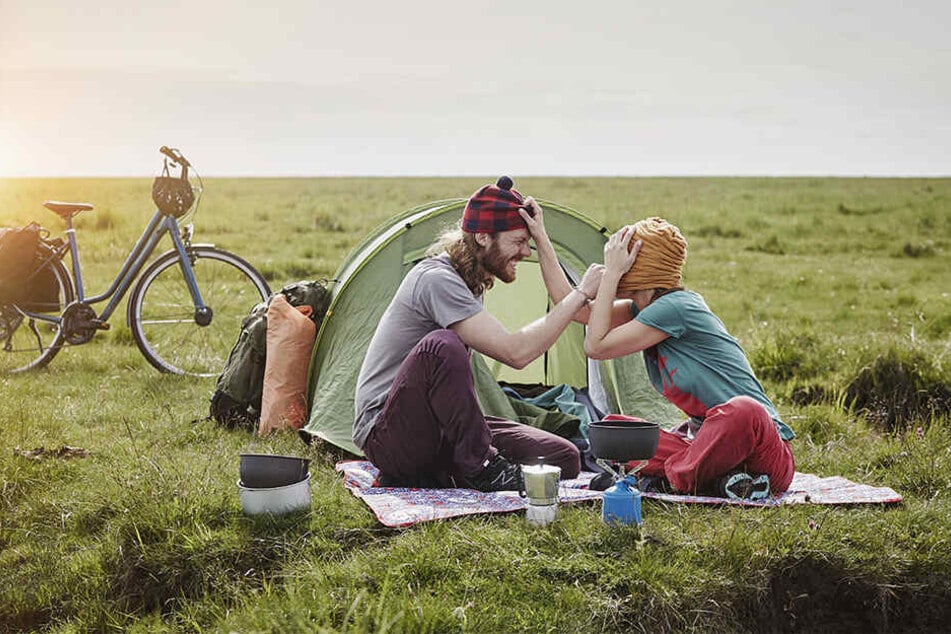 Wer seine Radreise mit Übernachtungen im Zelt plant, findet entlang der Strecke ausreichend Campingplätze.