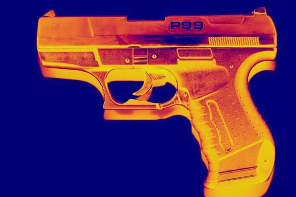 Die Mordwaffe, eine Walther PKK, gehörte Oma Mathilde. Auch sie musste bei dem Amoklauf ihrer Tochter sterben.
