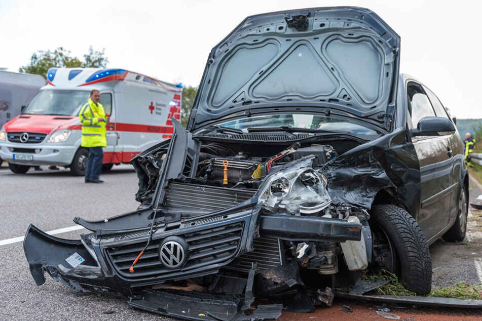 Fünf Frauen wurden in dem Polo zum Teil schwer verletzt.