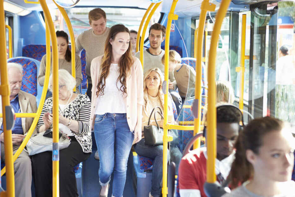 Bus- und Bahnfahren ist in Nordrhein-Westfalen oft teurer. (Symbolbild)