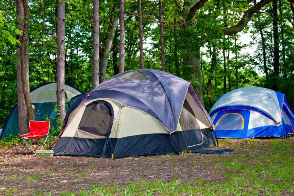 Die Campingplätze profitieren vom guten Wetter. (Symbolbild)