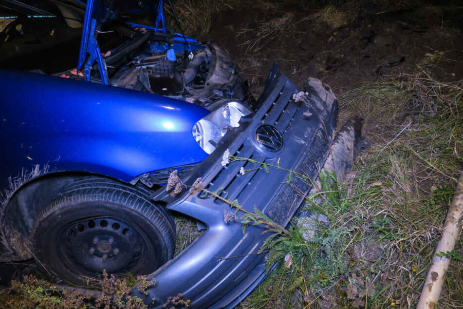 Ein 39-Jähriger krachte mit 1,5 Promille gegen eine Böschung.