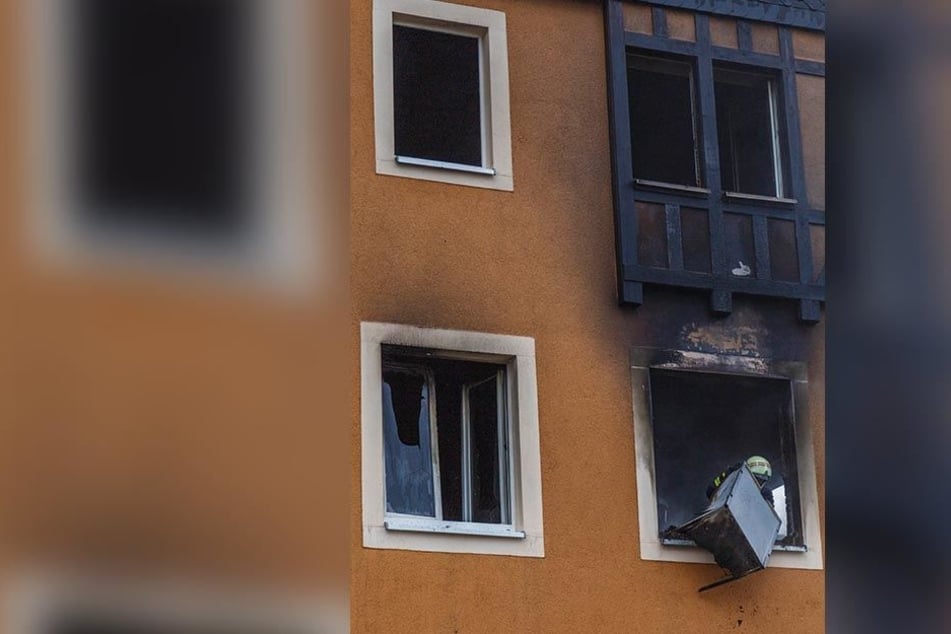 Die Wohnung brannte komplett aus.