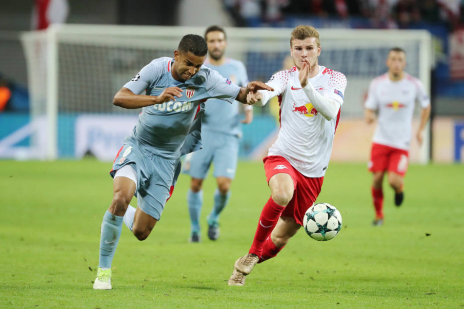 Timo Werner konnte der monegassischen Abwehr (hier gegen Jorge) nur selten entwischen, stand mehrmals im Abseits.