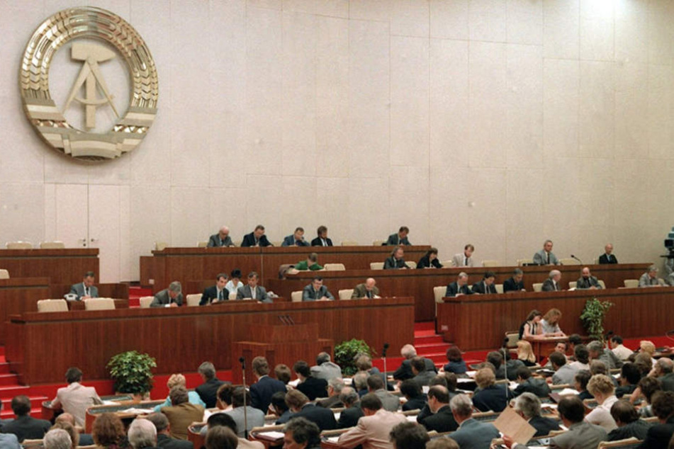 Von den ehemaligen DDR-Ministern sollen einige Mitglieder der NSDAP gewesen sein.