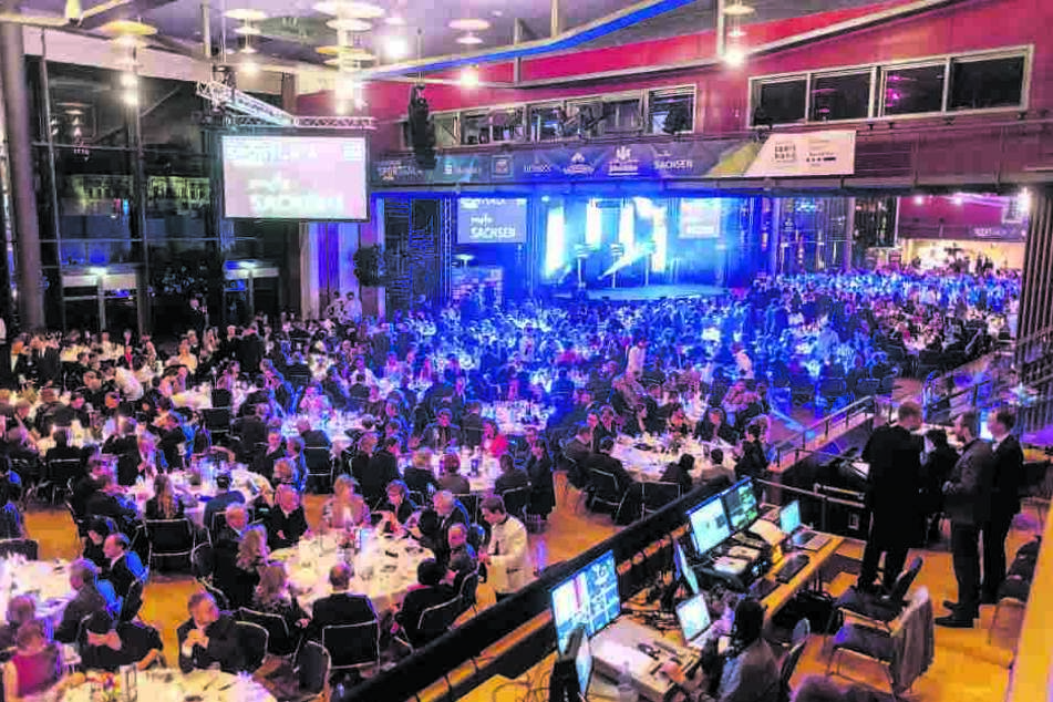 Blick in den Festsaal mit den mehr als 1000 Gästen.